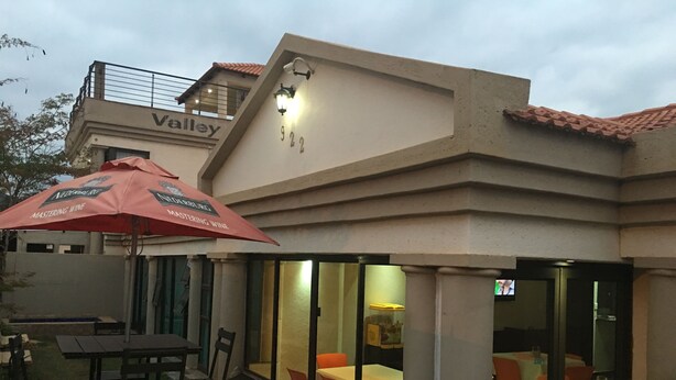 Terrace/patio - Valley View Lodge (Kwaluseni)