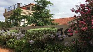 Front of property - Valley View Lodge (Kwaluseni)