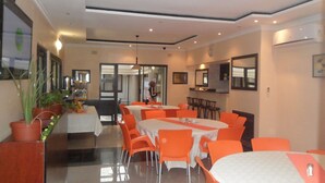 Breakfast (ZAR 90 per person) - Valley View Lodge (Kwaluseni)