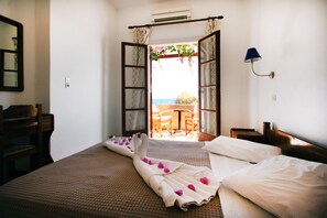 浪漫双人房, 1 张双人床, 阳台, 海景 | 特色装修、特色家居、免费 WiFi、床单