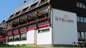 Fachada de la propiedad