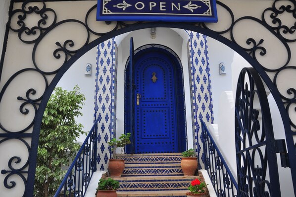 Property entrance - Hôtel Al Alba Hammam & Restaurant (Asilah)