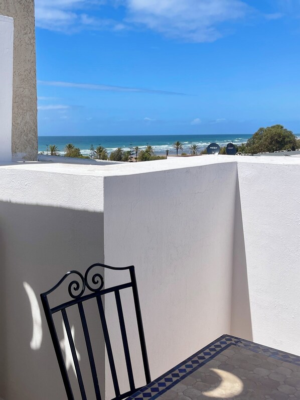 ห้องดีลักซ์สวีท, วิวทะเล | ตู้นิรภัยในห้องพัก, โต๊ะทำงาน, Wi-Fi ฟรี