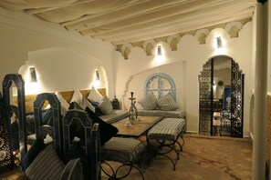 Interior detail - Hôtel Al Alba Hammam & Restaurant (Asilah)