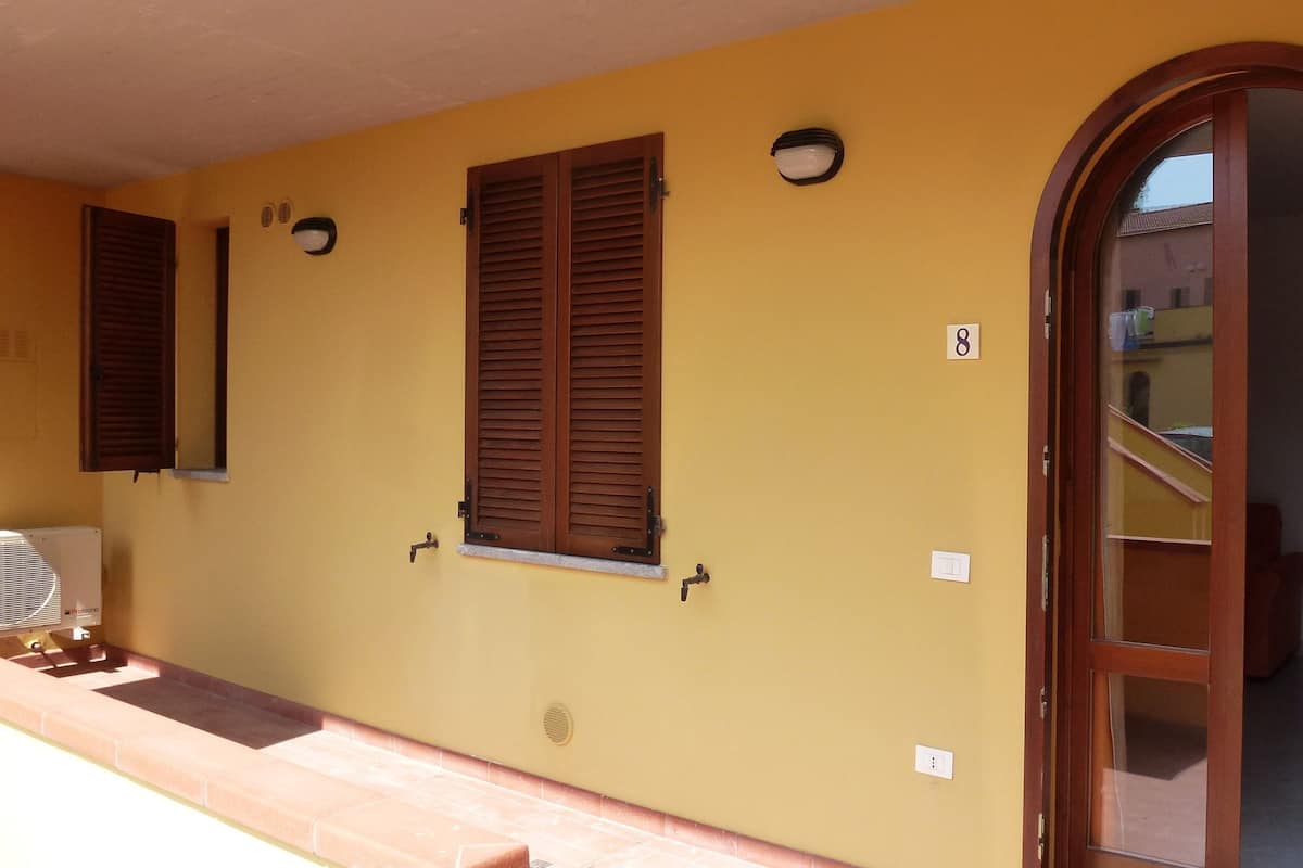 Studio | Katil bayi/kot (surcaj), katil lipat simpan/tambahan, Wi-fi percuma