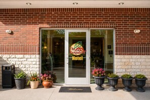 Exterior - Texas Bungalows Hotel & Hotel Que at Lakeline Austin Cedar Park (Cedar Park)