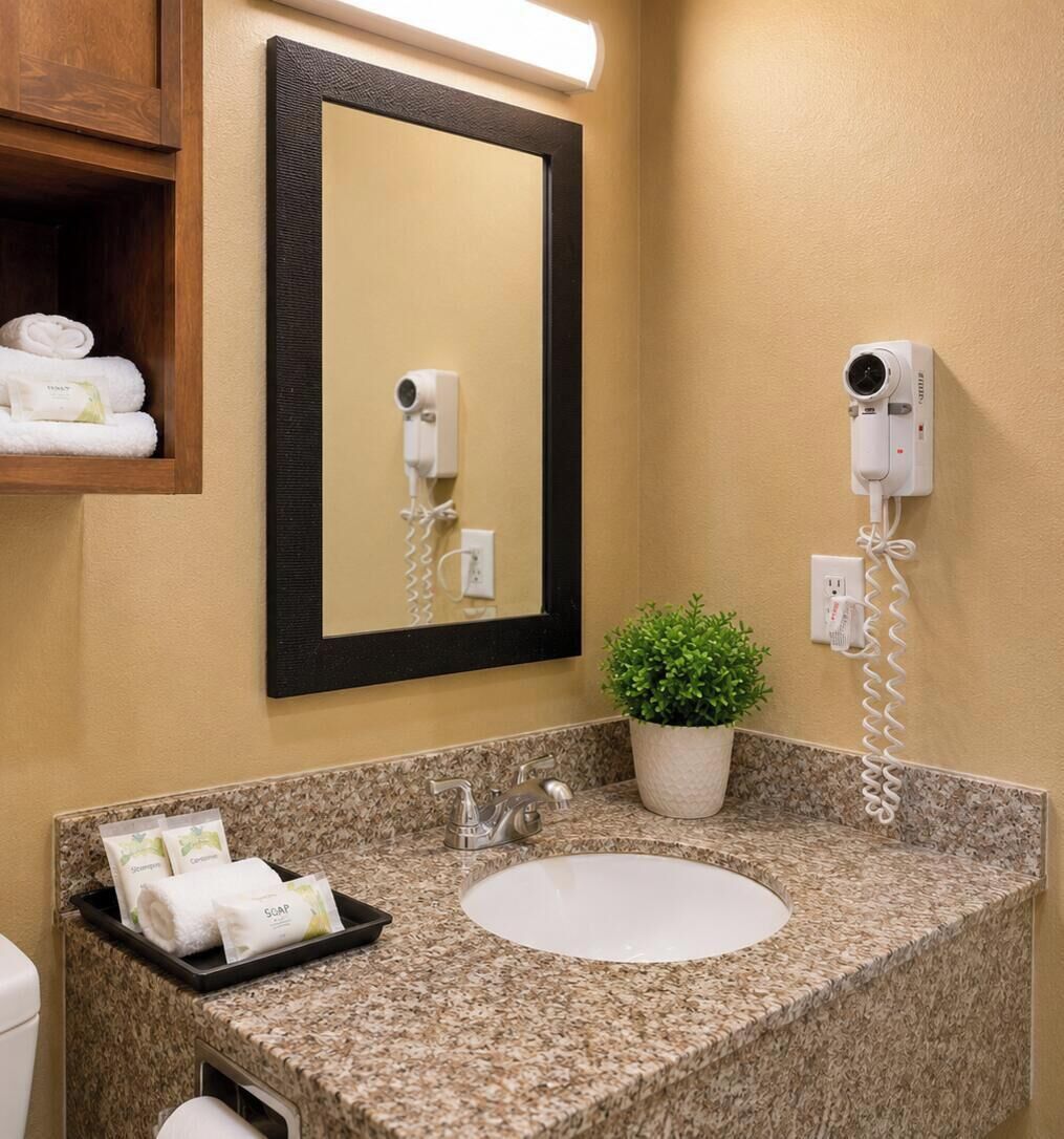 Deluxe Double Room, 2 Queen Beds, Non Smoking, Kitchenette | Bathroom | Combined shower/bathtub, eco-friendly toiletries, hair dryer, towels