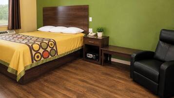 Ropa de cama de alta calidad, colchones Tempur-Pedic y escritorio