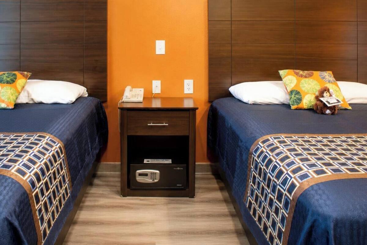 Comfort Double Room, 2 Queen Beds, Non Smoking, Air conditioning | Premium bedding, Tempur-Pedic beds, desk, laptop workspace