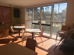 Food and drink - ibis budget Casula Liverpool (Casula)