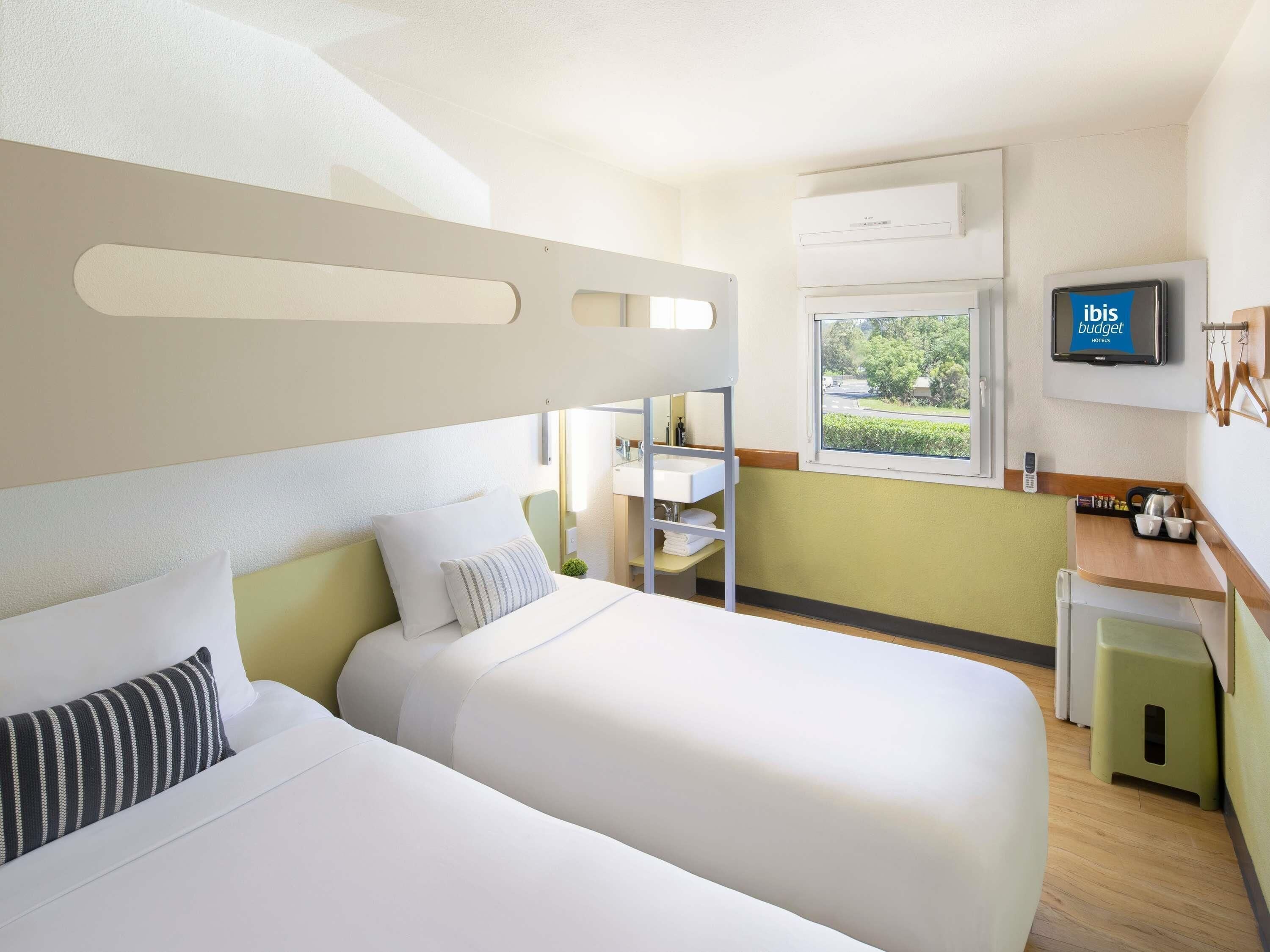Standard Room, 3 Single Beds