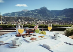Termasuk sarapan bufet setiap hari 