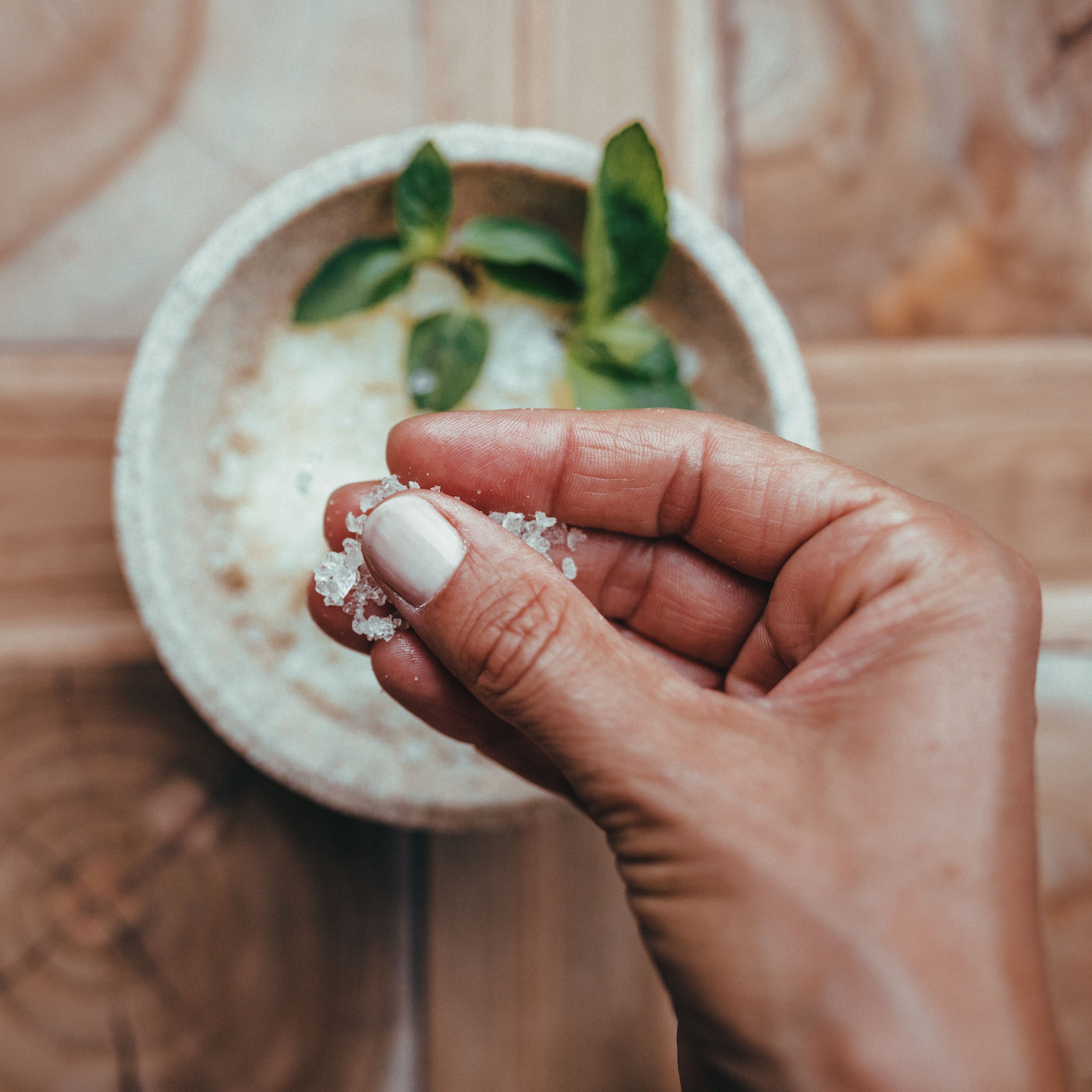 sauna, hot tub, steam room, body treatments, aromatherapy