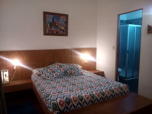 Double Room with private Bathroom | Bathroom | Shower, hair dryer