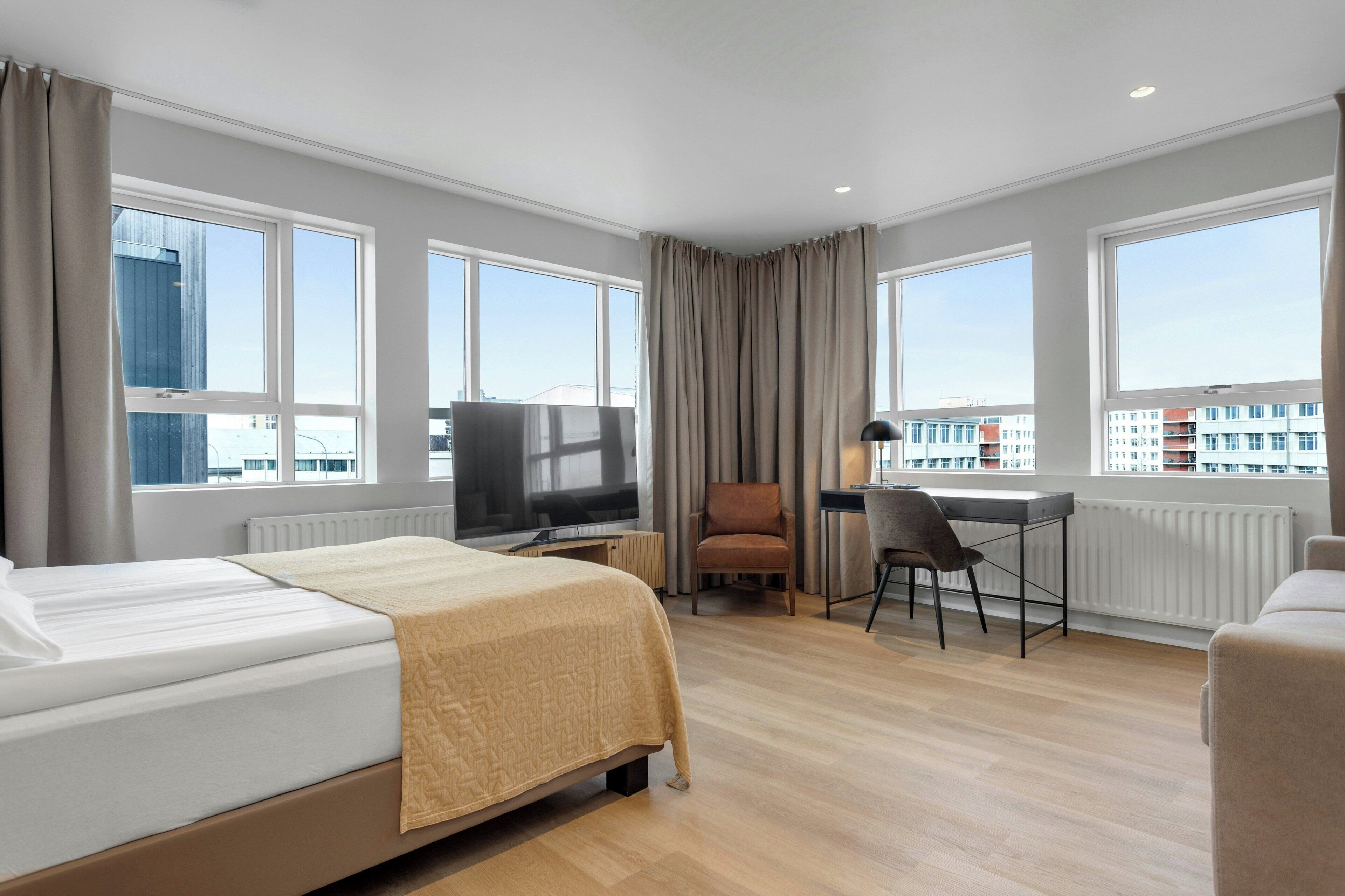 Desk, WiFi (free), bed sheets