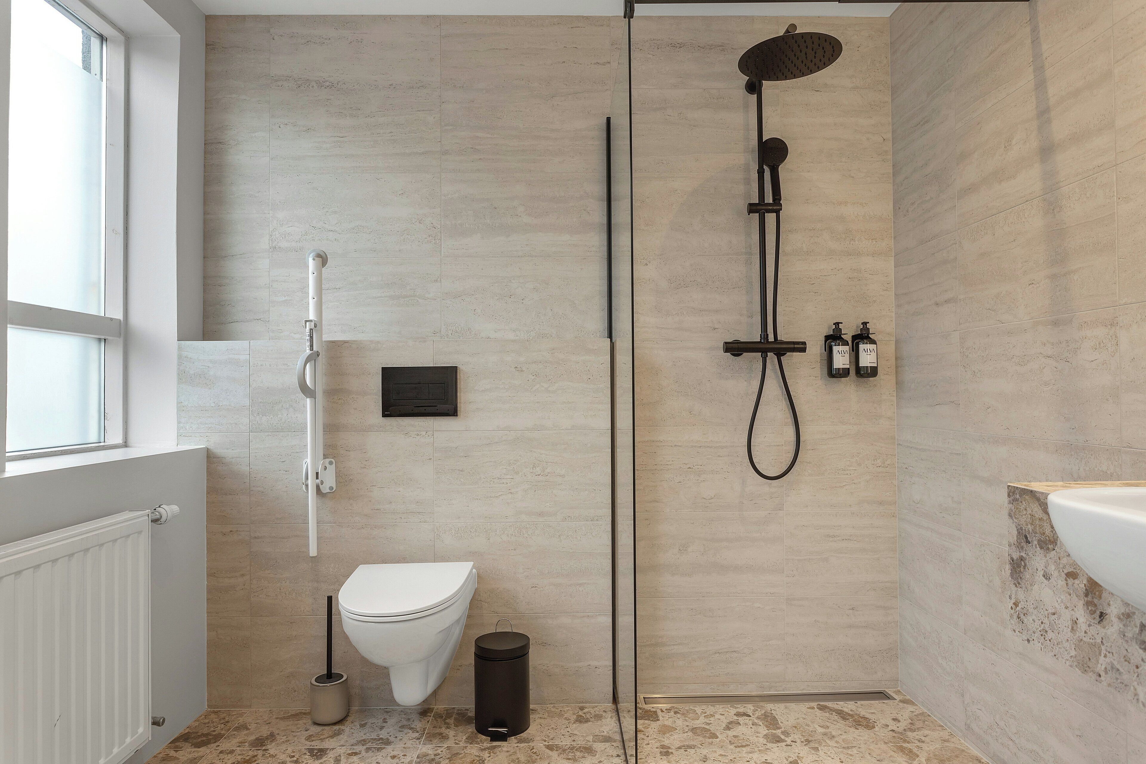 Ducha del cuarto de baño