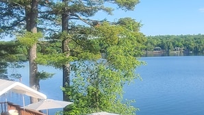 Front of property - Westwind Inn on the Lake (Trent Lakes)