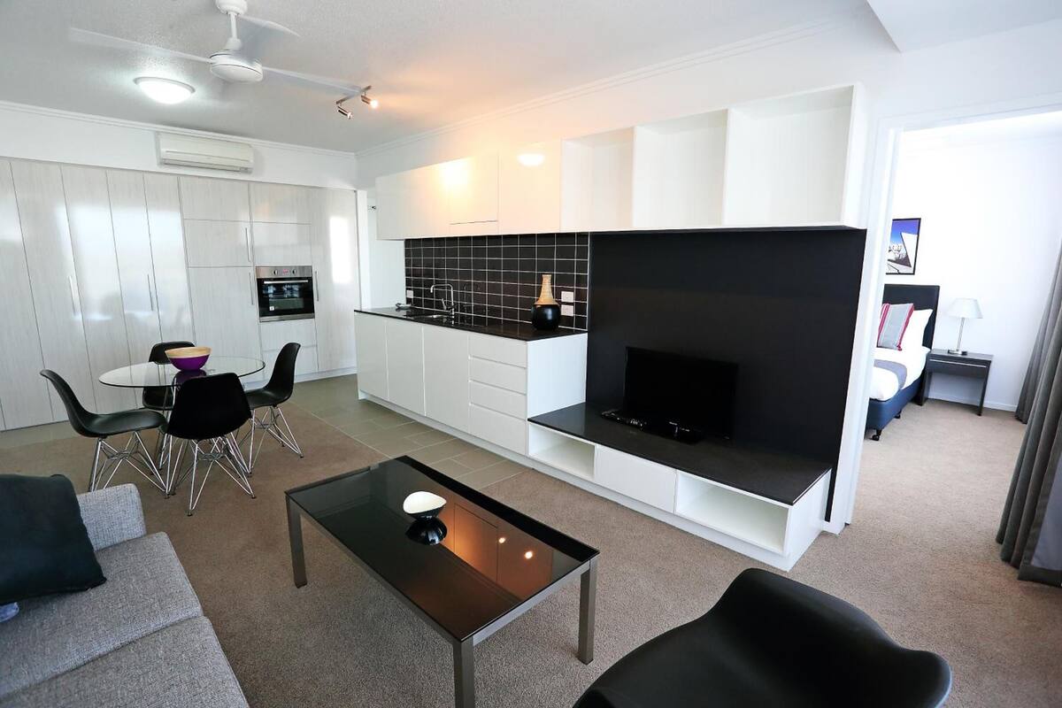 32-inch tv with digital channels