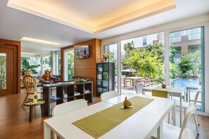 Lobby sitting area - U Tiny Boutique Hotel Suvarnabhumi Bangkok (Bangkok)