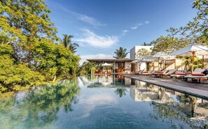 Outdoor pool, open 7:00 AM to 8:00 PM, pool umbrellas, sun loungers - Bisma Eight Ubud (Ubud)