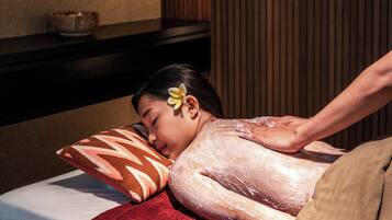 カップル用トリートメントルーム、ボディ トリートメント、アロマテラピー、ディープティシュー マッサージ、マタニティ マッサージ、ボディラップ