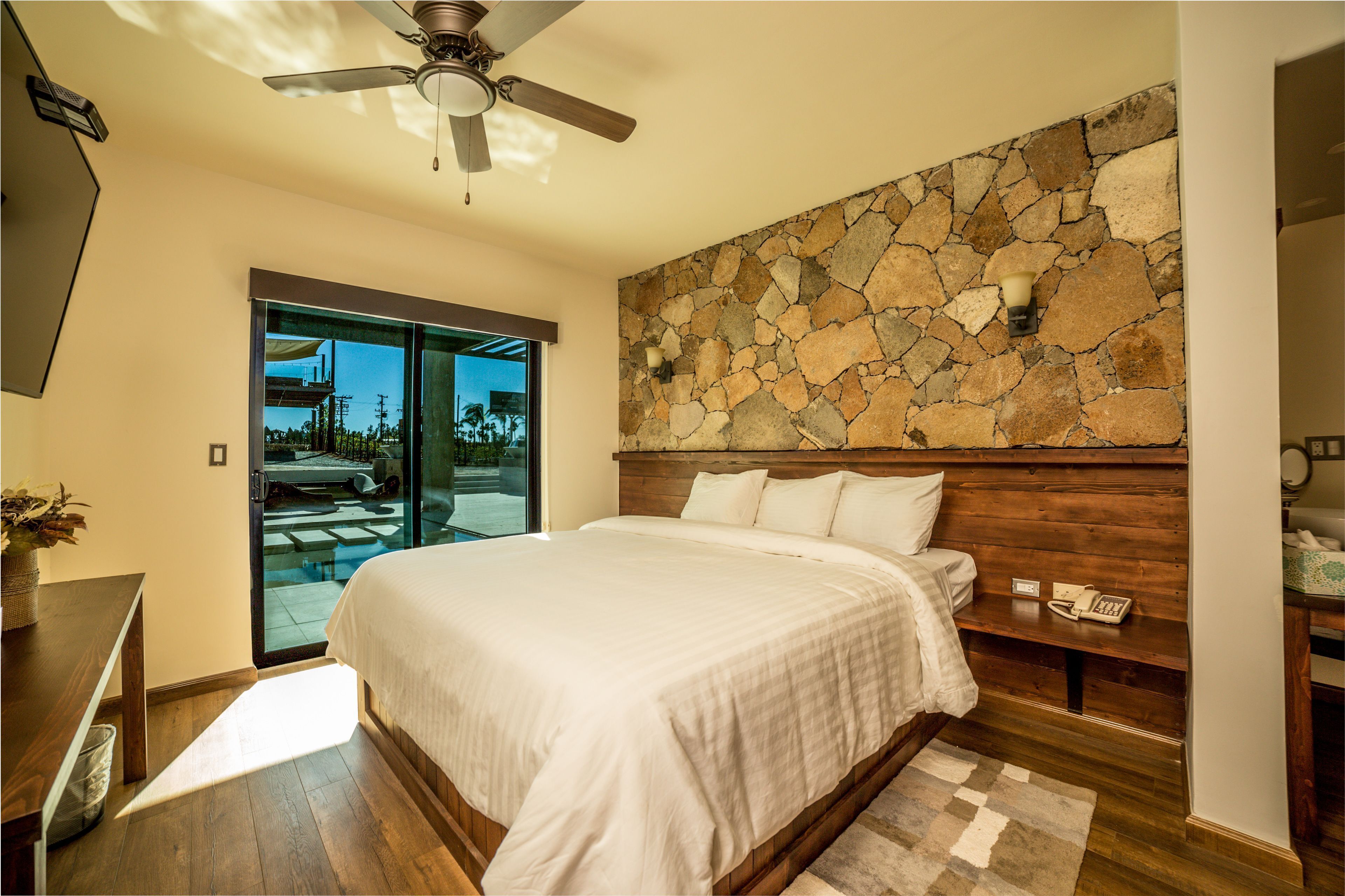 In-room safe, iron/ironing board, free WiFi, bed sheets