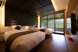 Deluxe-Suite, Mehrere Schlafzimmer, Bergblick | Daunenbettdecken, Zimmersafe, Verdunkelungsvorhänge