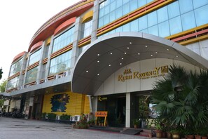 Property entrance - Hotel Rishi Regency (Jabalpur)