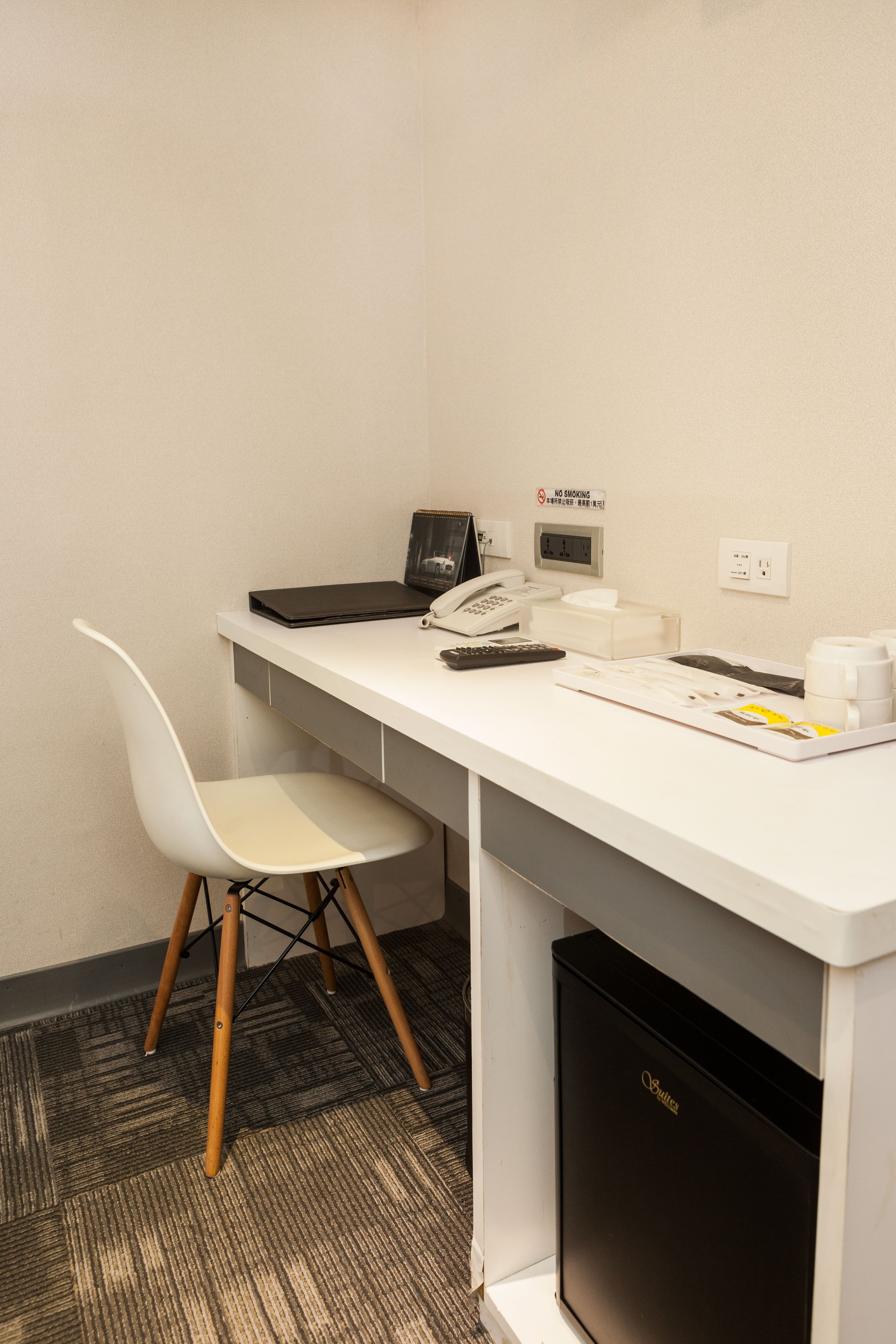 deluxe family room  | room amenity