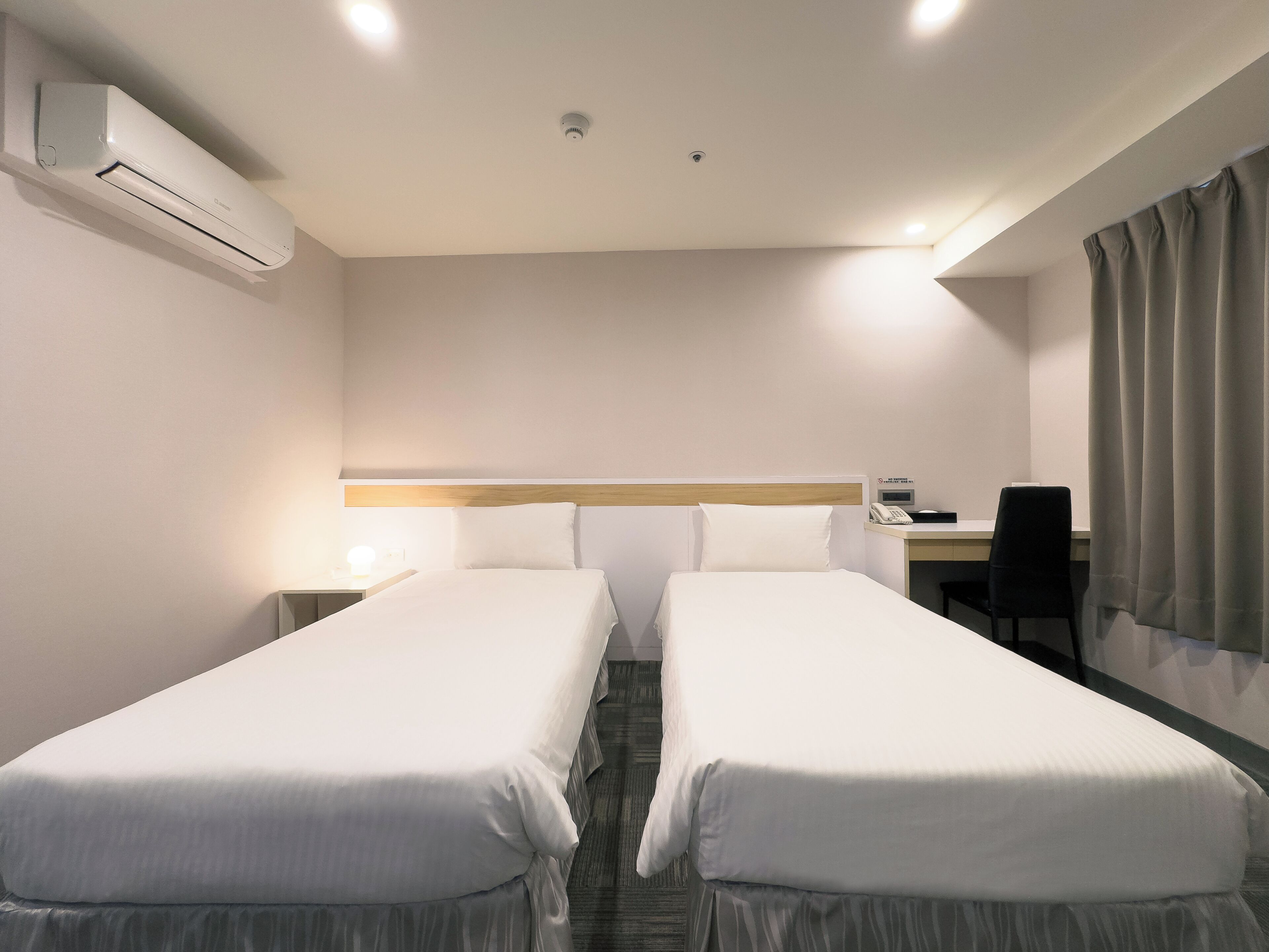 Minibar, desk, free WiFi, bed sheets