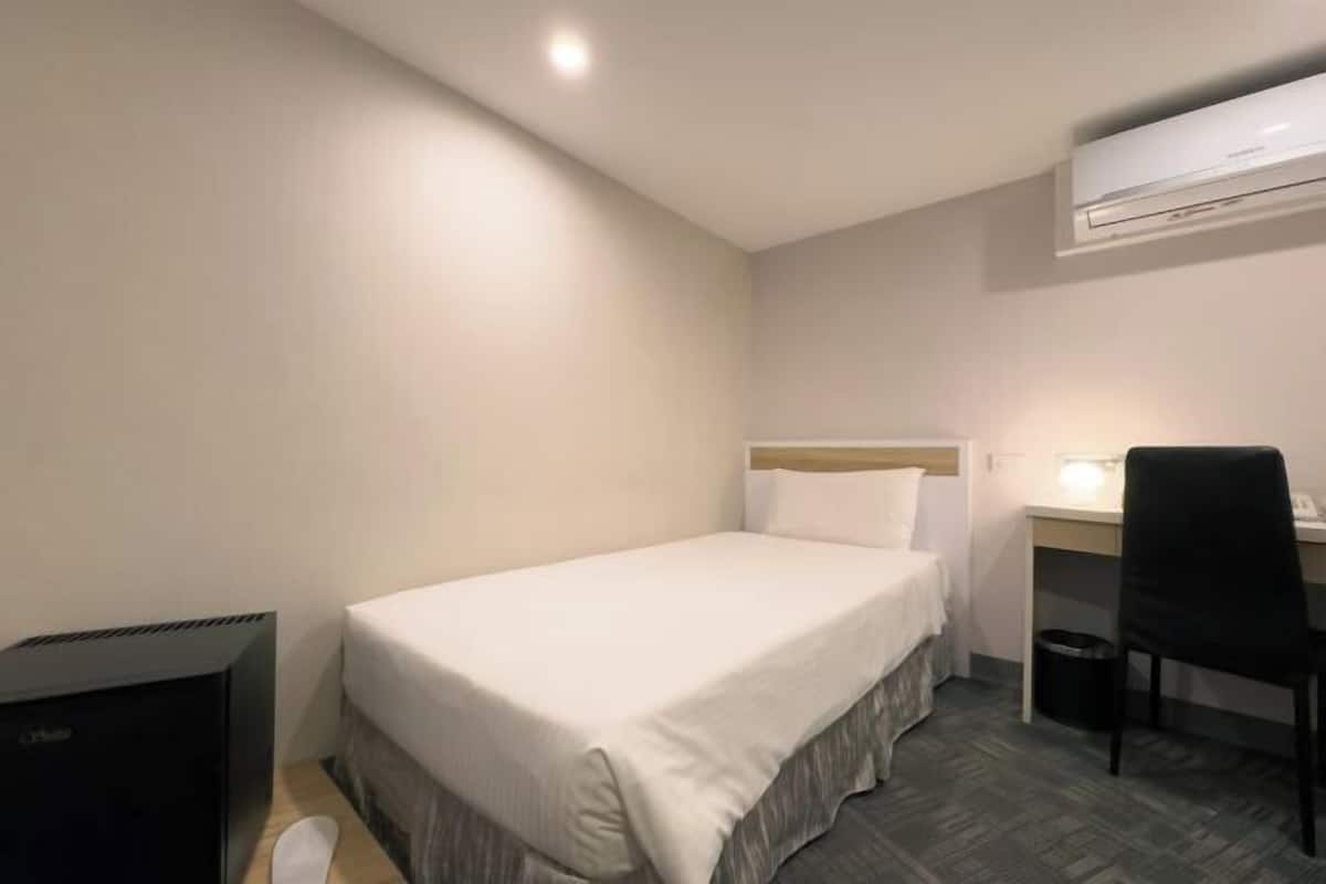 Minibar, desk, free WiFi, bed sheets