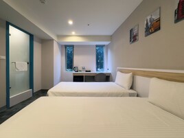 Deluxe Twin kamer, 2 eenpersoonsbedden | Een minibar, een bureau, gratis wifi, beddengoed
