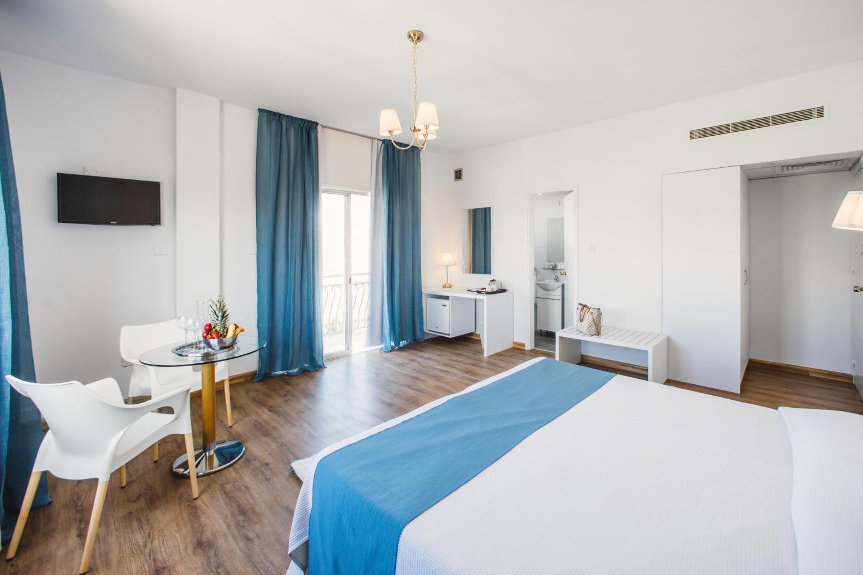 Foto - Mikes Kanarium City Hotel