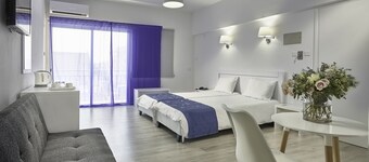 Mikes Kanarium Hotel