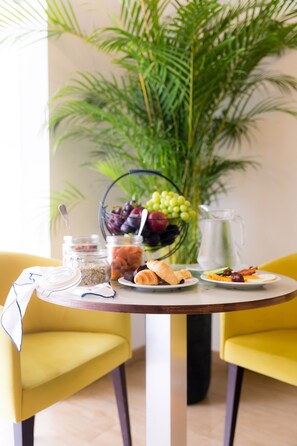 Desayuno continental incluido todos los días