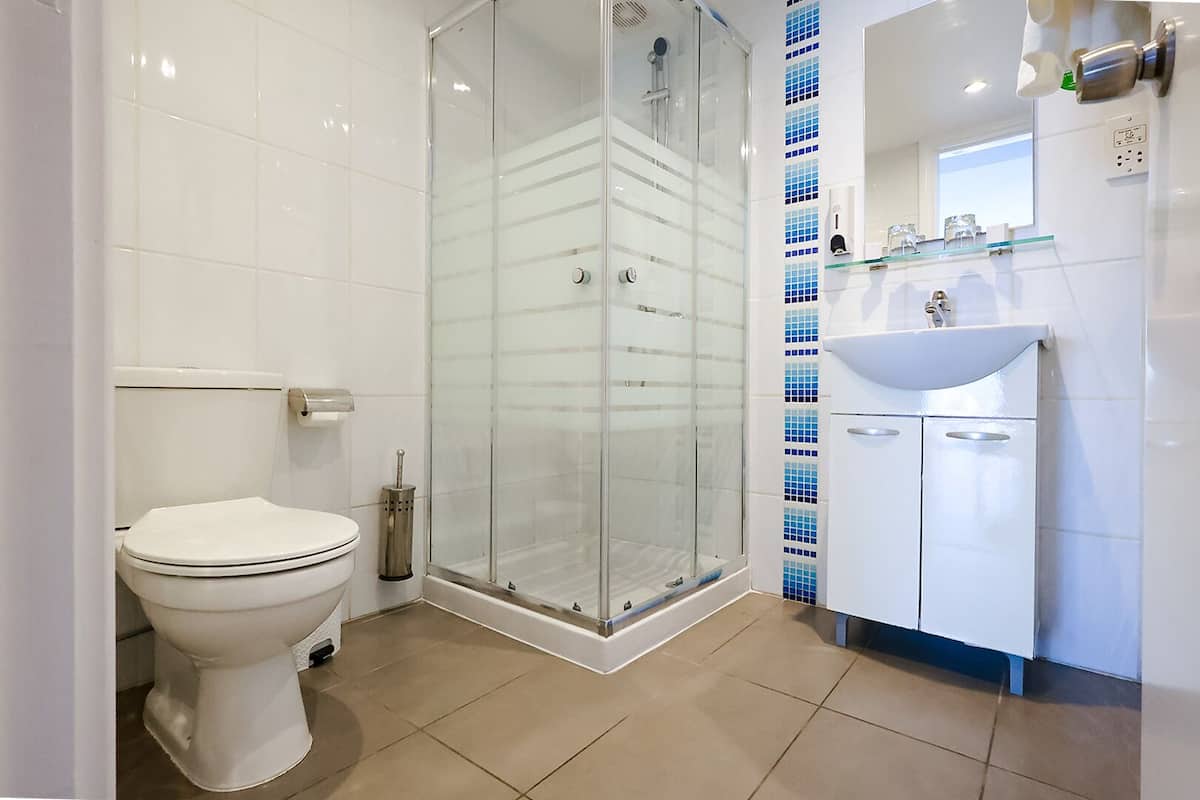 double or twin room | bathroom | shower, free toiletries, hair dryer, towels