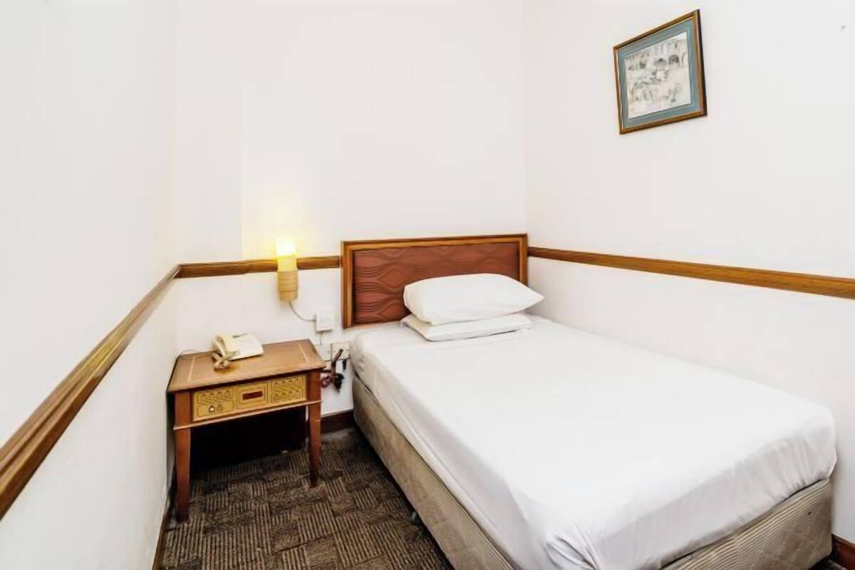 Iron/ironing board (on request), rollaway beds (surcharge), WiFi (free)