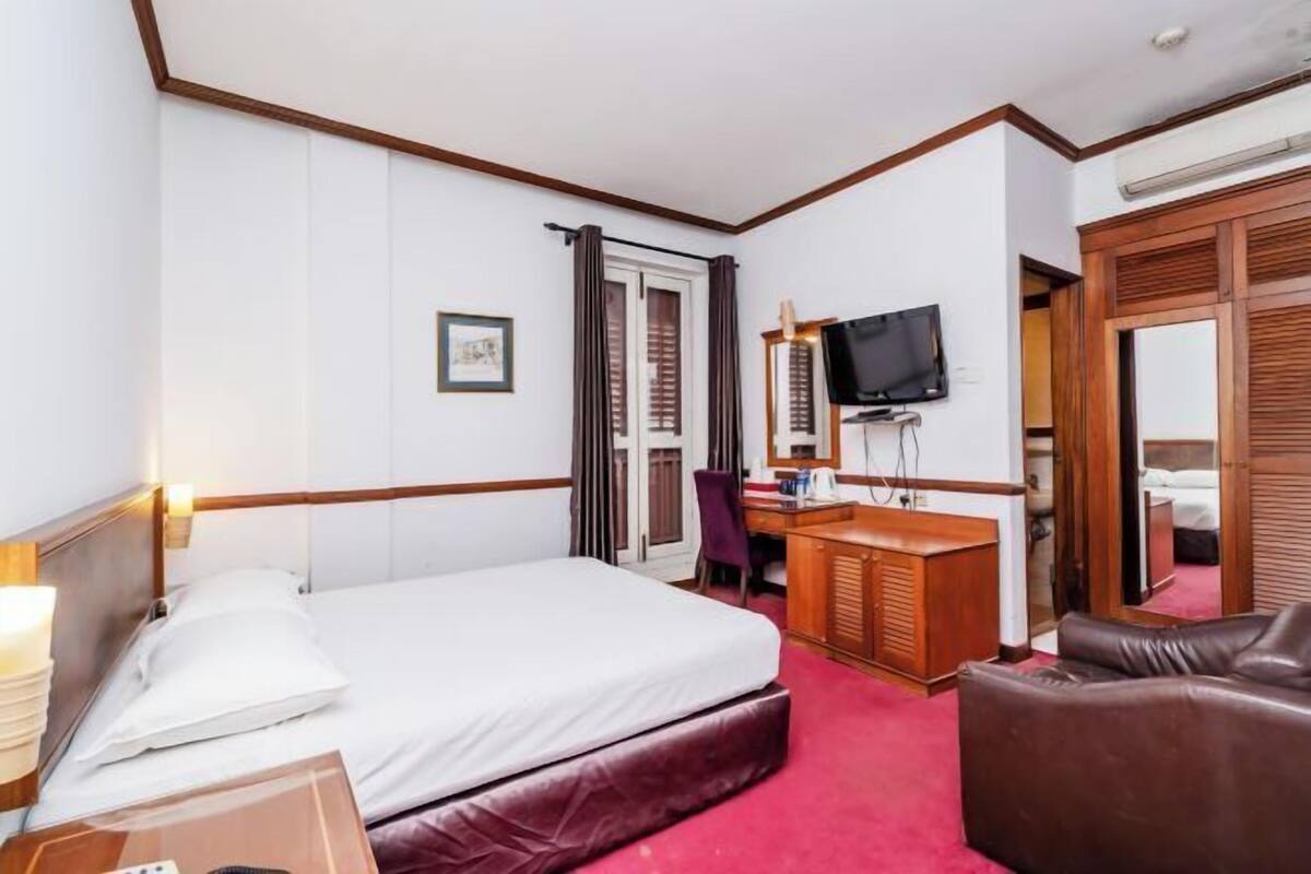 Iron/ironing board, rollaway beds, free WiFi, bed sheets
