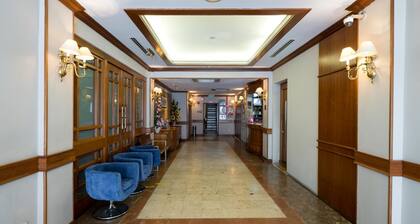 Four Chain View Hotel