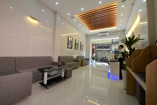 ロビー応接スペース