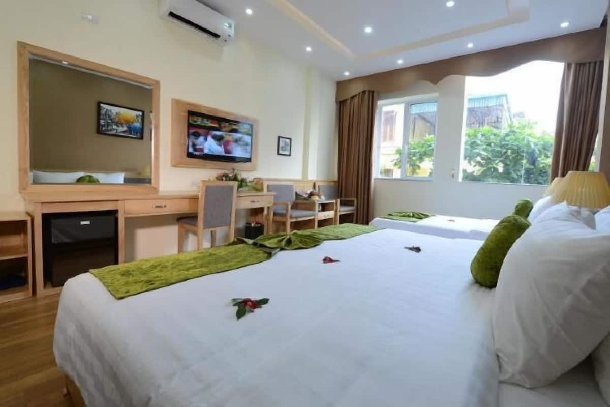 Minibar, in-room safe, desk, soundproofing