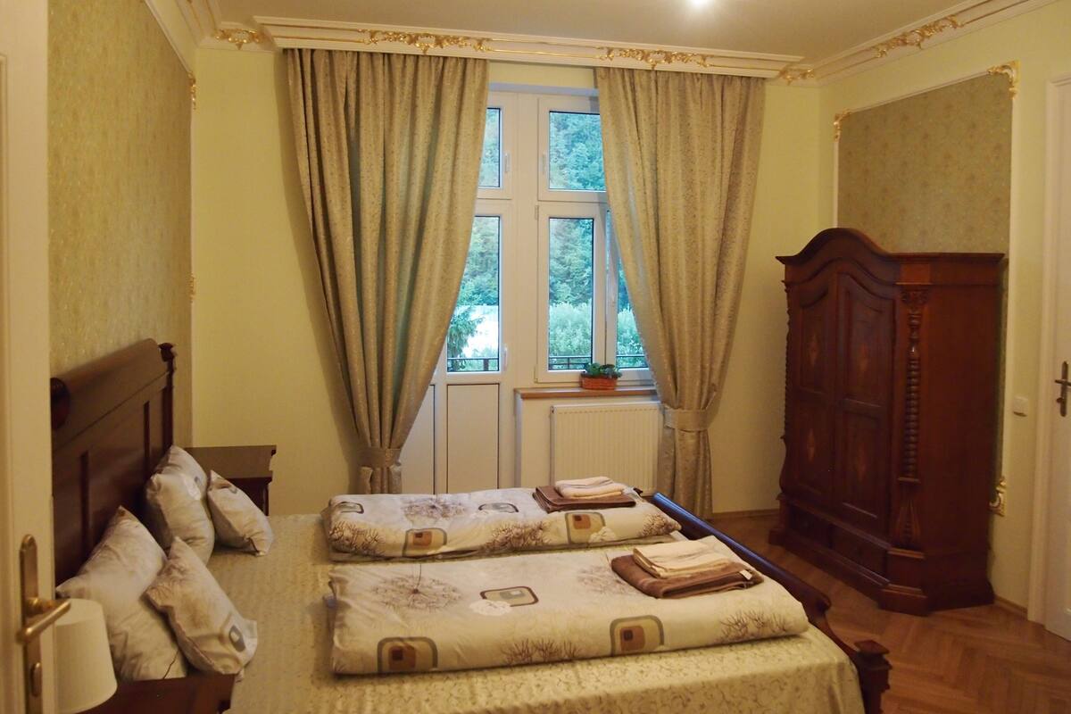 Ropa de cama de alta calidad y colchones con efecto memoria