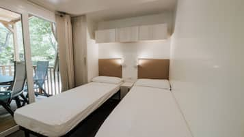 In-room safe, blackout curtains, free WiFi, bed sheets