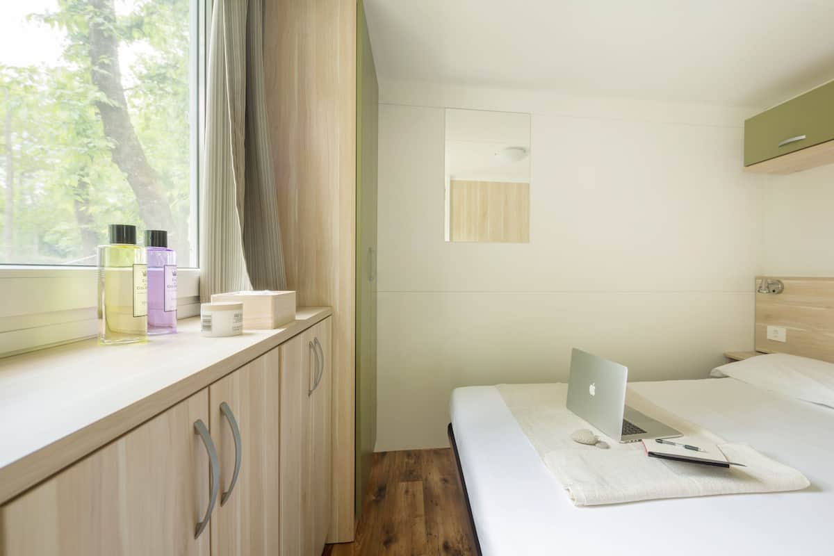 Mobile Home (Family Plus) | 1 chambre, coffres-forts dans les chambres, rideaux occultants
