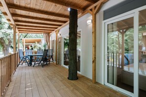 Casa rodante (Sunshine) (4 Adults + 2 Children) | Área de sala de estar | Tenis de mesa