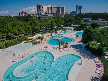 Indoor pool, outdoor pool