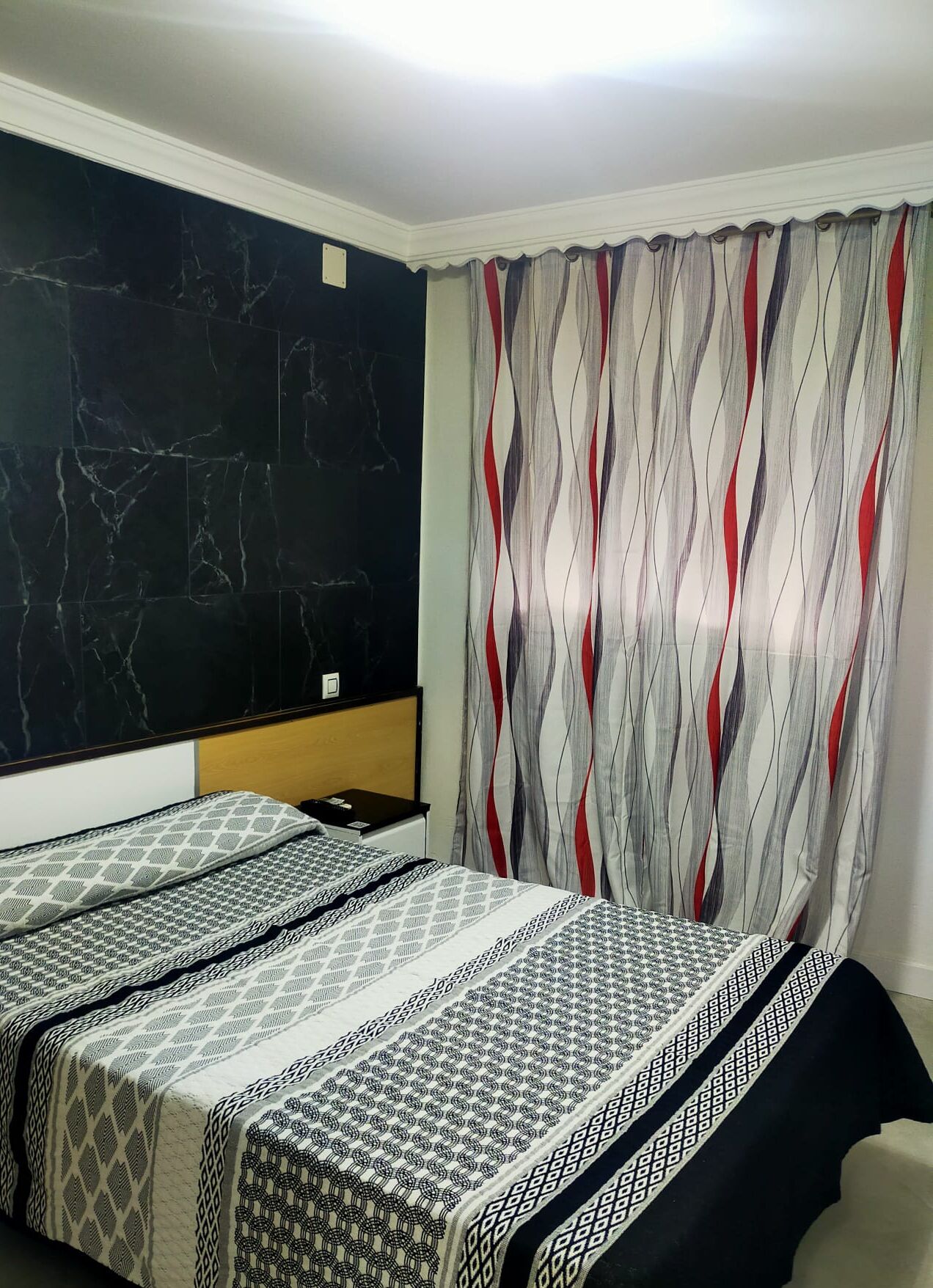 Doppel- oder Zweibettzimmer