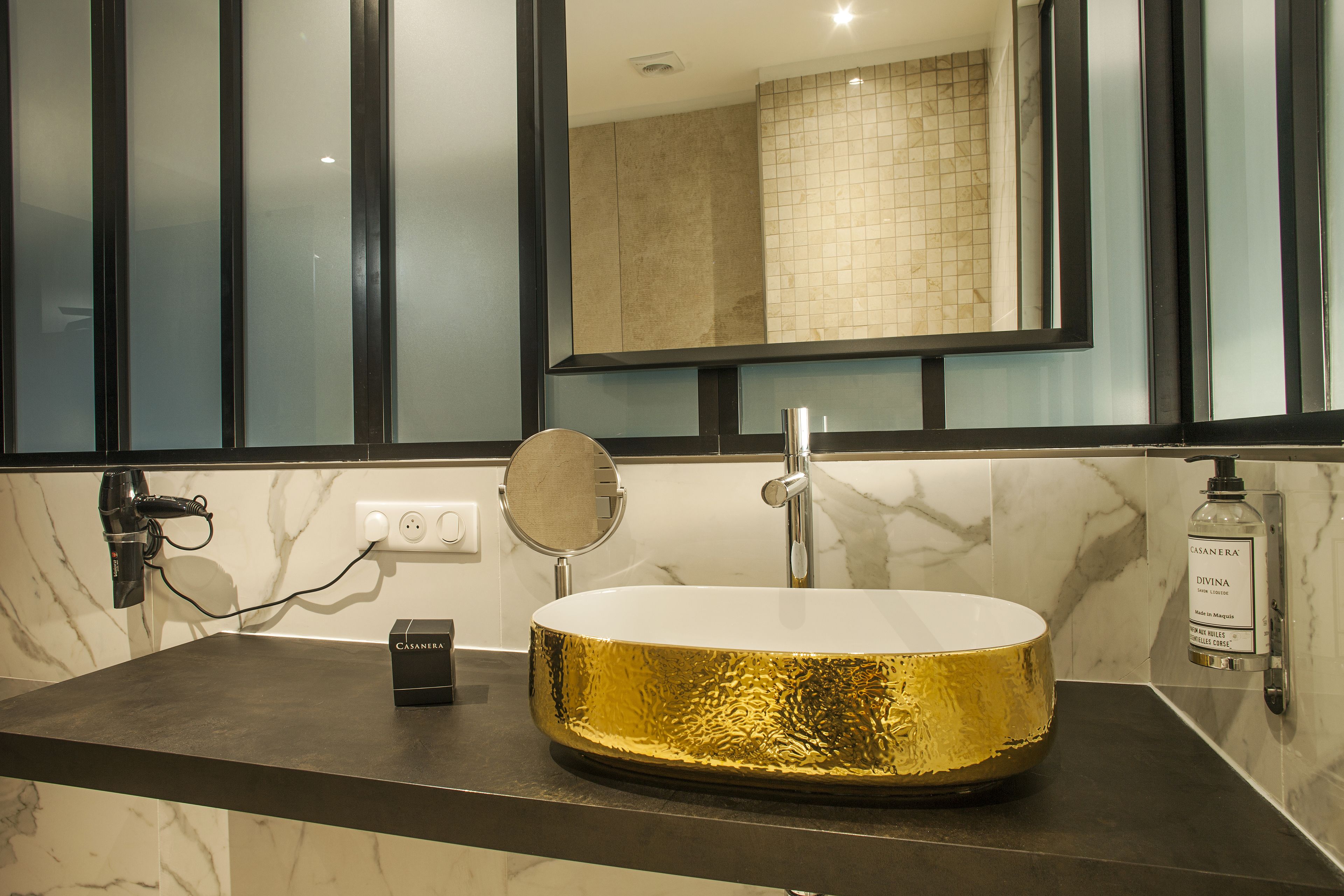 executive suite | 1 bedroom, minibar, in-room safe, desk