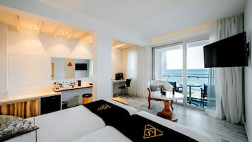 Chambre Supérieure avec lits jumeaux, balcon, vue mer | Literie de qualité supérieure, minibar, coffres-forts dans les chambres