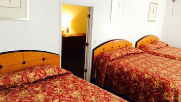 Executive Suite | Free WiFi, bed sheets